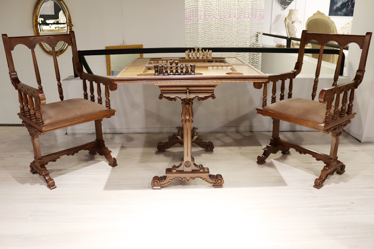 میز تخته نرد و شطرنج کلاسیک به همراه صندلی