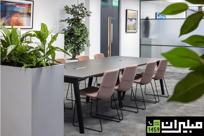 رنگ‌ها؛ سفید، خاکستری و چوبی روشن