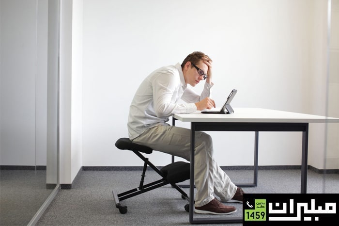 بهترین حالت نشستن در محل کار با فاصلهی مناسب از مانیتور